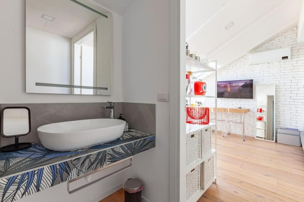 Life Modern Design 10 Mt Da M Lilla Appartement Milan